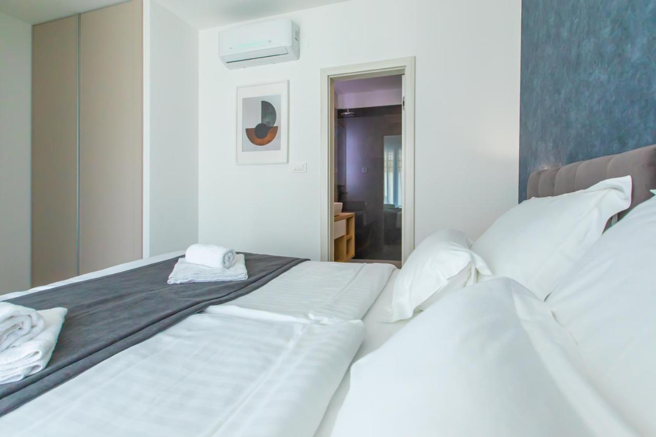 Beachfront Residences Stara Novalja Luaran gambar